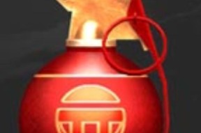 CF中手雷的正确使用方法是什么？